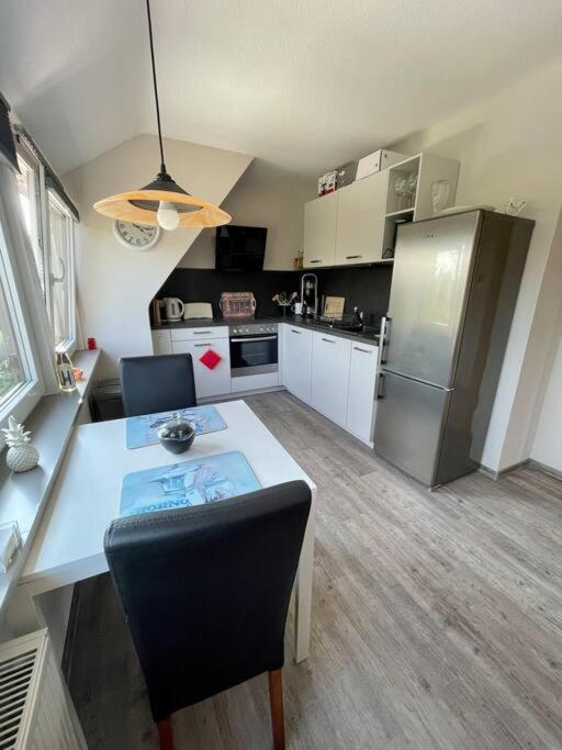 Dein Idyllisches Zuhause Auf Zeit In Norderstedt Apartment Bagian luar foto